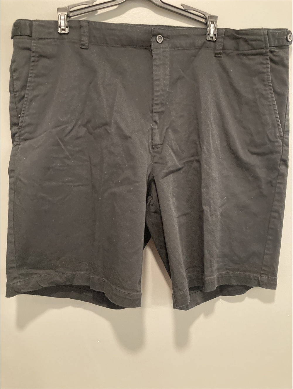 Dockers Golf Mens Black Size 42 Flat Front Shorts MINT